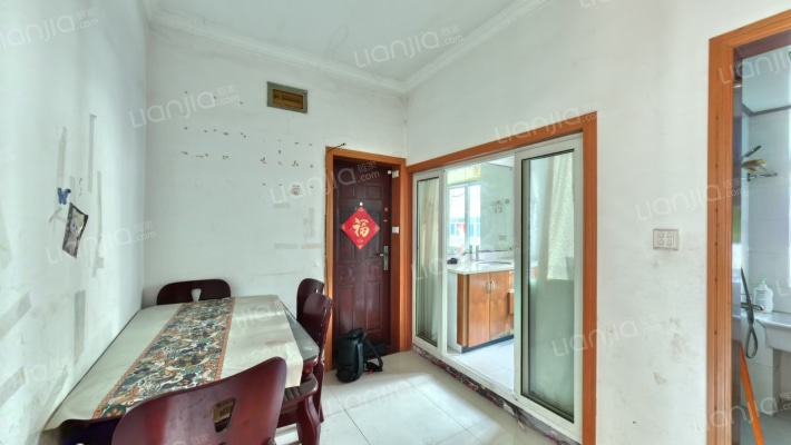 卫校宿舍二手房实景图