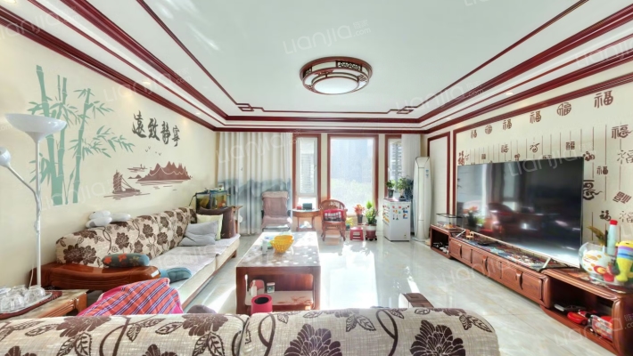 白桦林间二手房实景图