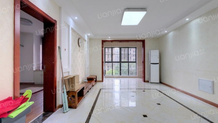 绿地世纪城国际花都南苑二手房实景图