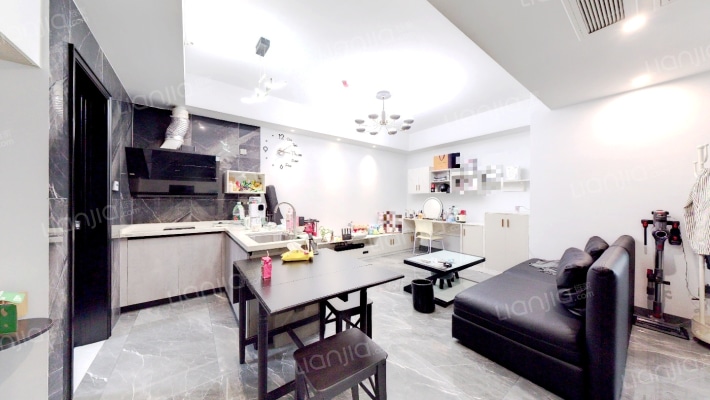 爵士大厦二手房实景图