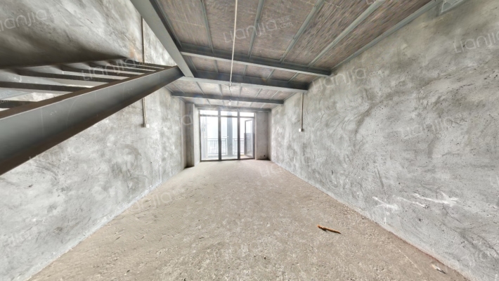 花样年龙年国际中心二手房实景图