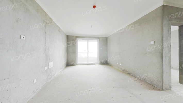 绿地高铁东城三期二手房实景图