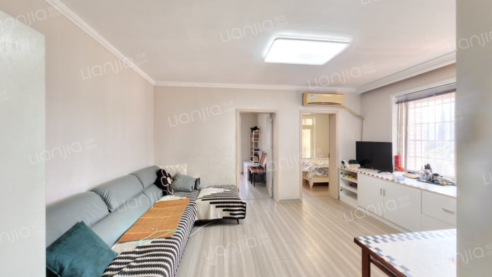 荷花园安置小区二手房实景图