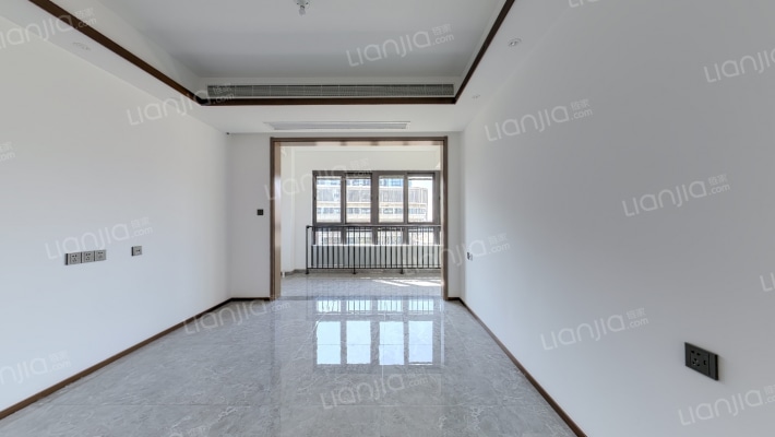 银洲春晓学府二手房实景图