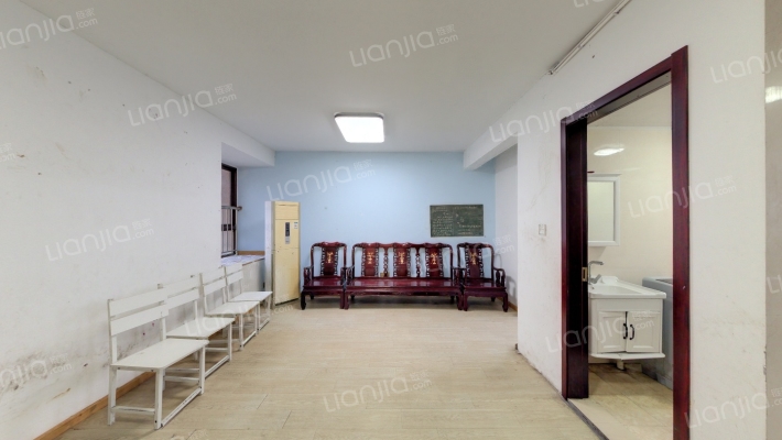 邻湖嘉园北区二手房实景图