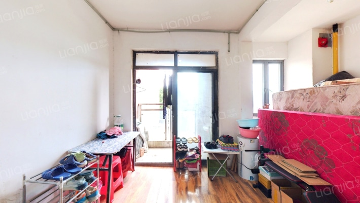 新娄花园二手房实景图