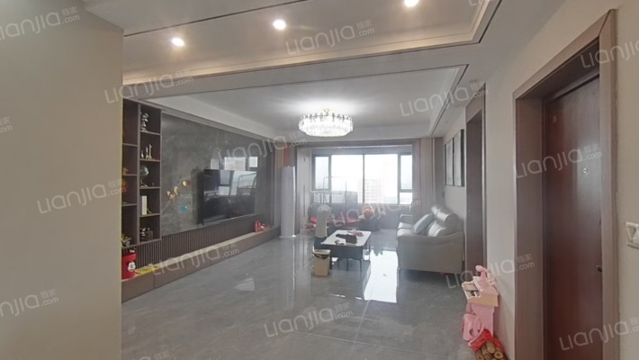 中央美地二手房实景图