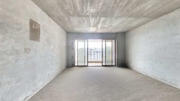 依云水岸二期二手房实景图