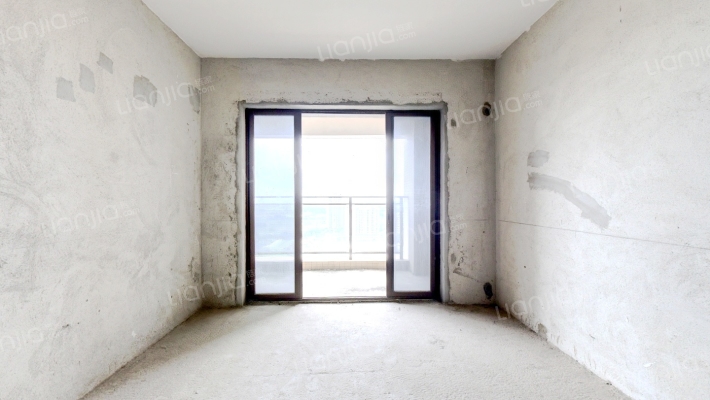 港航华庭二手房实景图