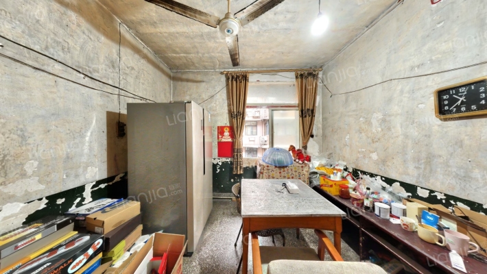 渝建村社区二手房实景图