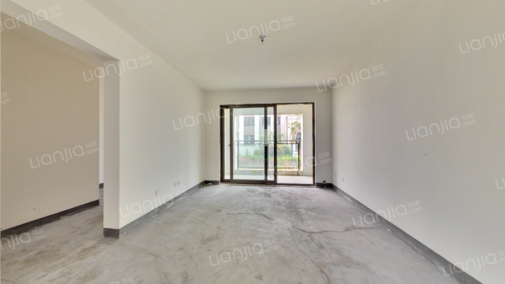 彤云嘉卉花园北区二手房实景图