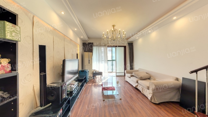 周新苑东三期二手房实景图