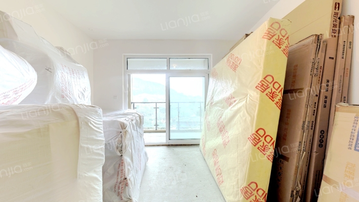 泰美蓝山二手房实景图