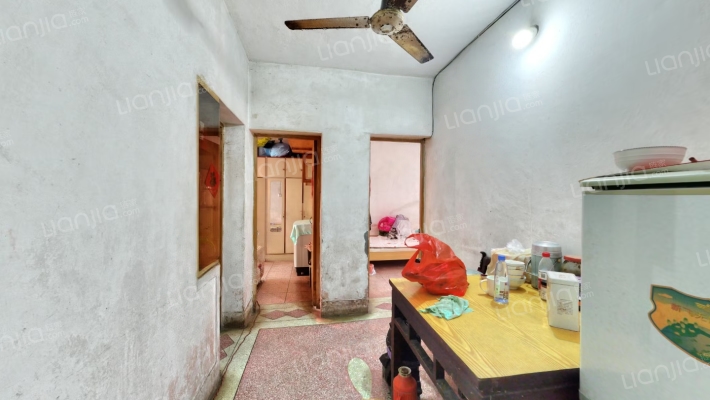 市医院家属院东区二手房实景图