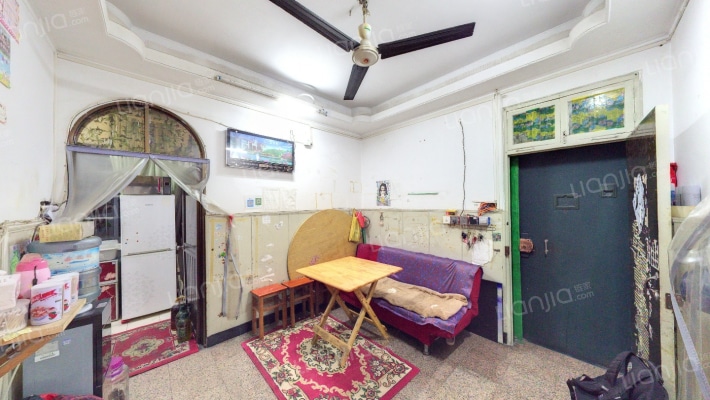 小河蟹二手房实景图