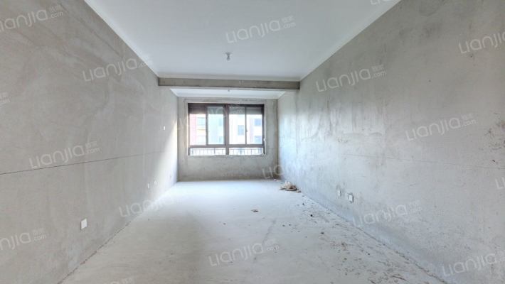 西欧翡翠雅苑二手房实景图