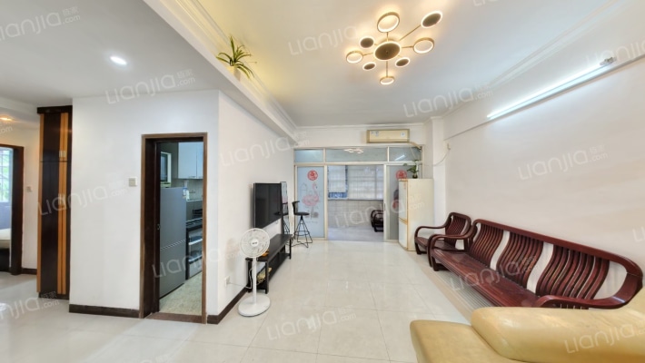 嘉怡花苑二手房实景图