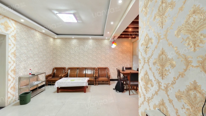 名仕雅苑二手房实景图