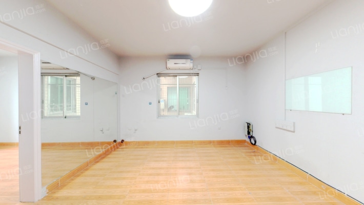 新兴大厦二手房实景图