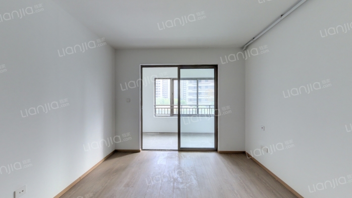 世茂美的云筑二手房实景图