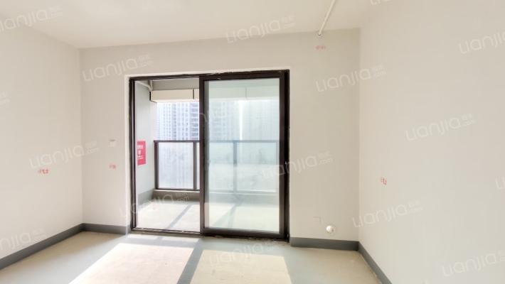 湖悦华庭二手房实景图