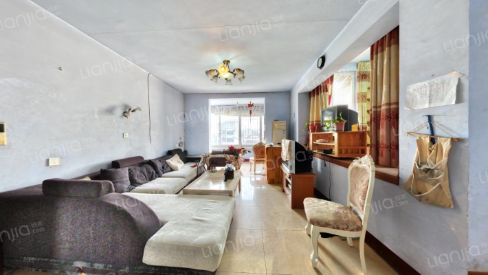 浦兴街240号二手房实景图