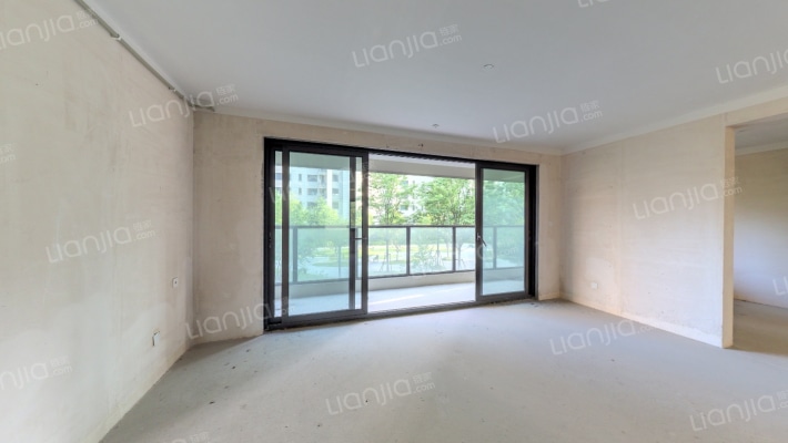 中南樾府二手房实景图