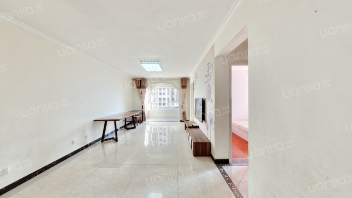 鲁能领秀城东一区二手房实景图