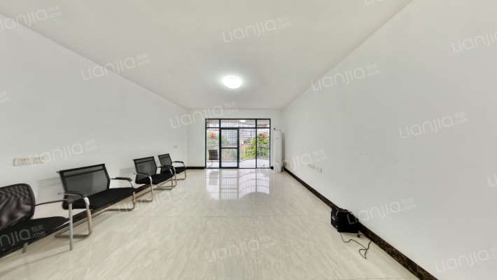 塞纳维拉花园二手房实景图