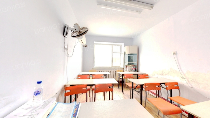 金融宿舍二手房实景图