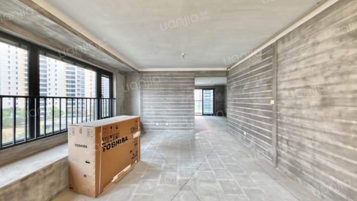 中天珺府东区二手房实景图