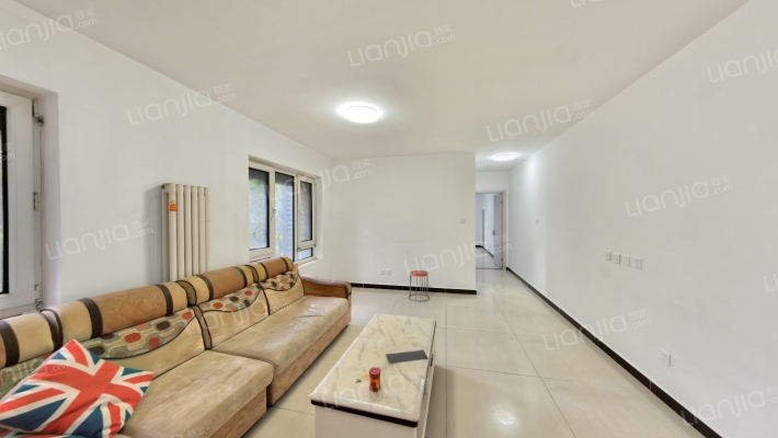 翡翠公园三期二手房实景图