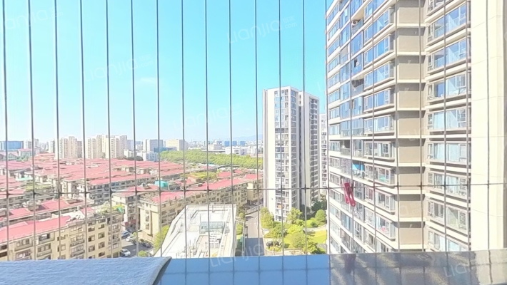 滨江金地·万家风华二手房实景图