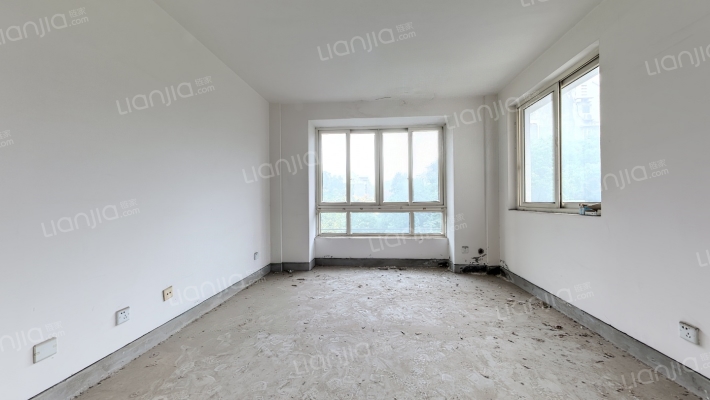 水岸雅苑二手房实景图