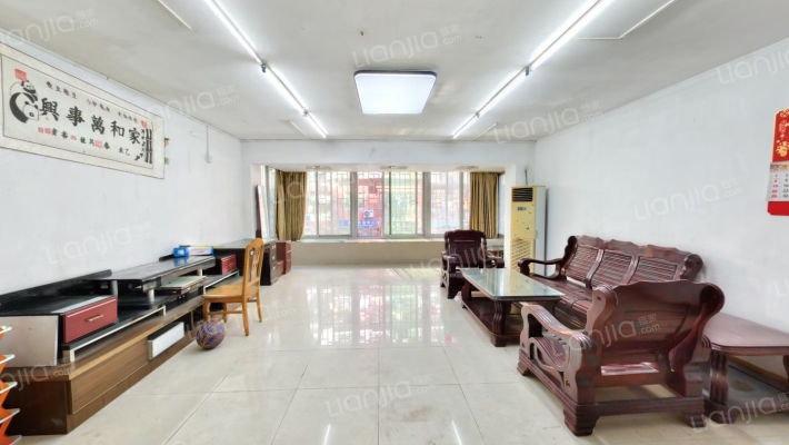 梁厝新村二手房实景图