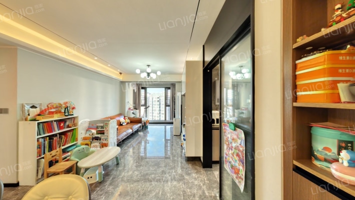 保利天汇一期二手房实景图