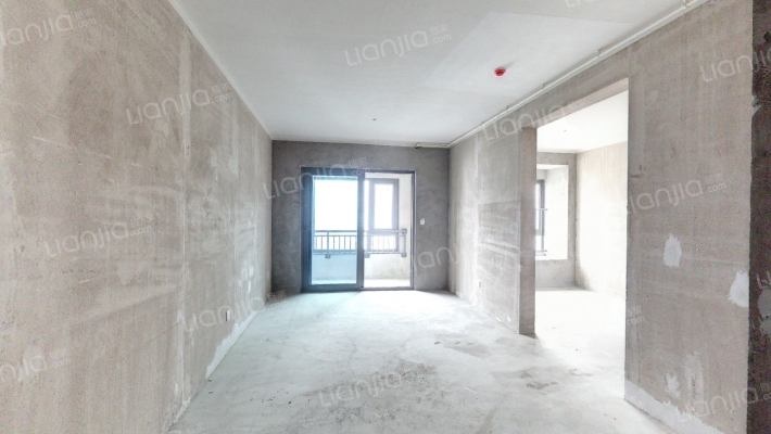 融创翡翠海岸城观澜苑二手房实景图