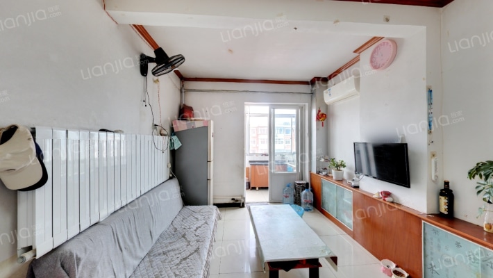 卫生局集资楼二手房实景图