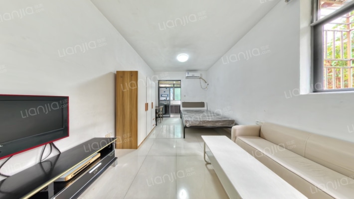 南油B区二手房实景图