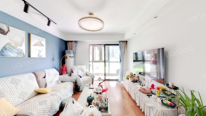 保利洪源泰府二手房实景图