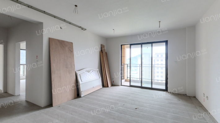 山根花苑二手房实景图