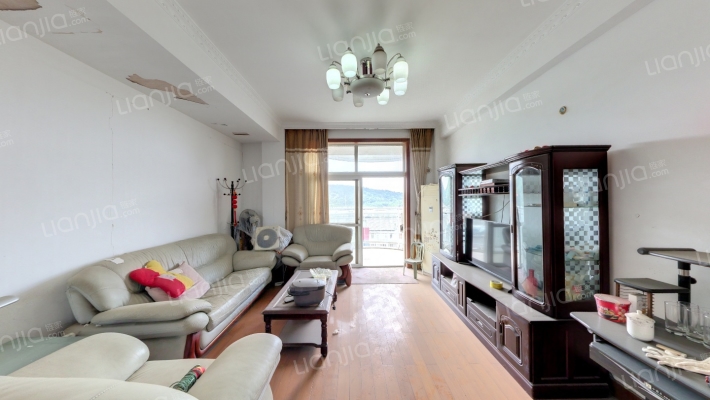 多凌景苑二手房实景图