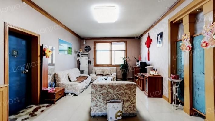 新闻街实验幼儿园家属楼二手房实景图