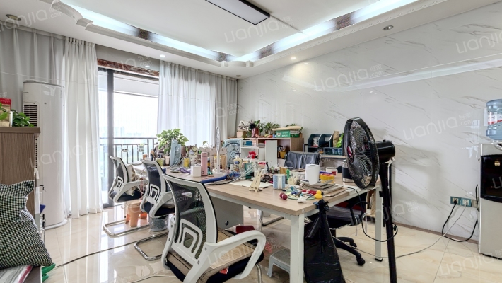 南峰国际二手房实景图