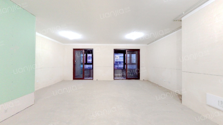 旭辉翡翠江来二手房实景图