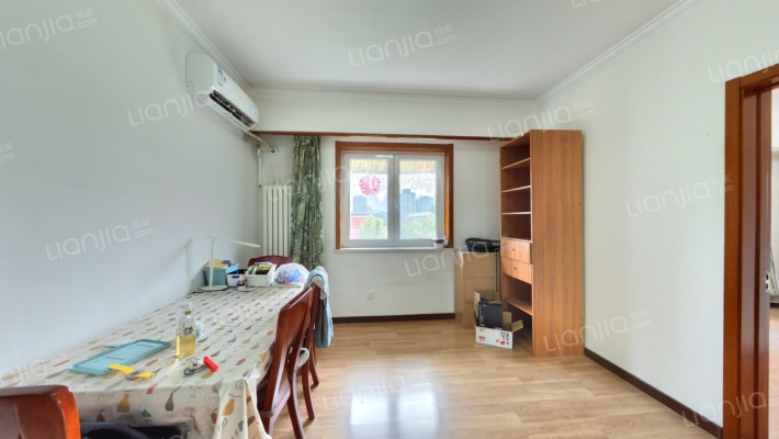 首体家属院二手房实景图