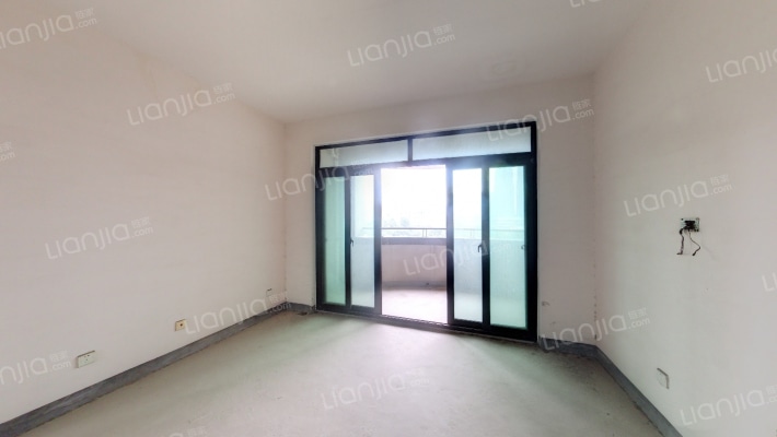 蠡湖华庭B区二手房实景图