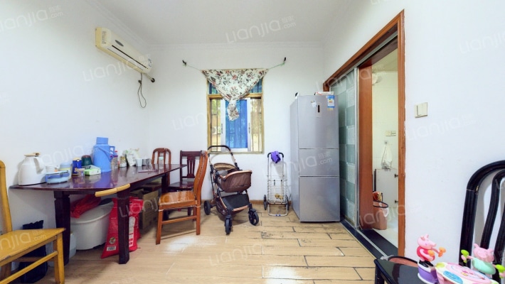 日晖新村二手房实景图