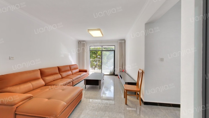 东麓锦苑二手房实景图