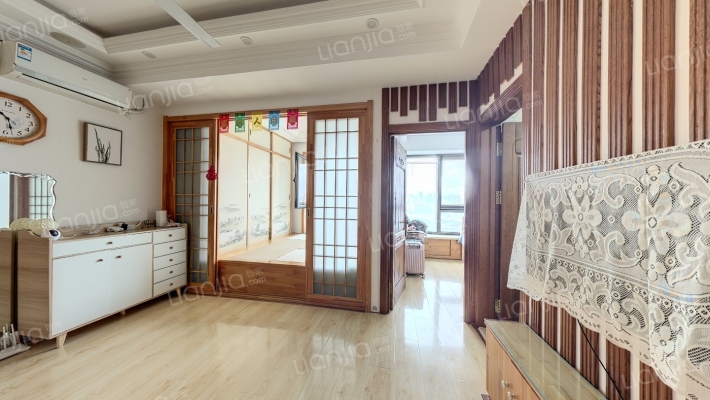 百年港湾B区二手房实景图